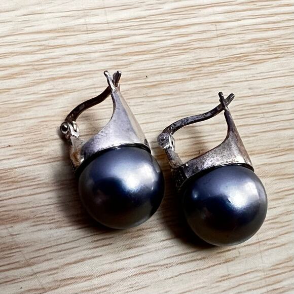 VINTAGE FAUX GRAY PEARL & MARCASITE STERLING SILVER 925 DROP EARRINGS ~ 1 in - Picture 6 of 9